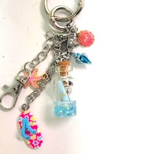 ☀️TOTALLY BEACHY 🏖 keychain Handmade With Fun Summer Charms LOOK 👀FOB
